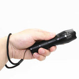 XANES A100 Q5 Red Light / R5 Green Light 1200LM Zoomable Long-range Outdoor Sports Hunting Searching Flashlight