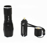 XANES A100 Q5 Red Light / R5 Green Light 1200LM Zoomable Long-range Outdoor Sports Hunting Searching Flashlight