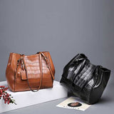 Women Crocodile Pattern Oil Wax Handbag Bucket Bag